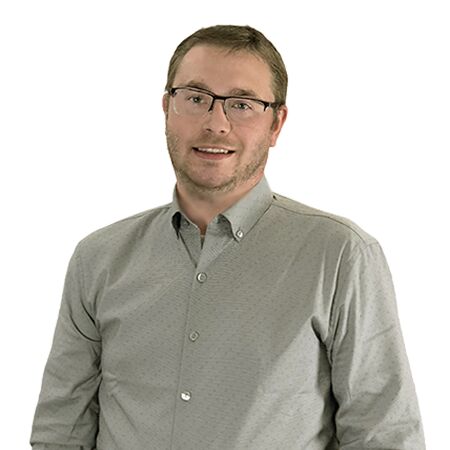 Lukas Hoffman, Senior Contracting Specialist